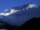 Annapurna II. pri východe slnka...
