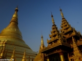 Najposvätnejšia pagoda v Barme - Schwedagon Paya v Yangone je naozaj úžasná...