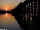 Východ slnka pri moste U Bein bridge je zážitok...