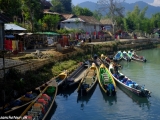Život na jazere Inle lake...