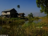 Život pri jazere Inle lake...