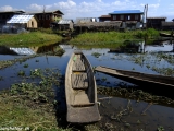 Život pri jazere Inle lake...