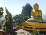 Mt.Popa - miestny Olymp, sídlo duchov s kláštorom Taungkalat...