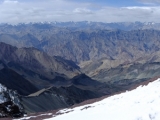 Pohľad z vrcholu Stok Kangri...