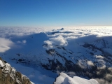 V pozadí Grosses Wiesbachhorn, rakúsky Matternhorn...