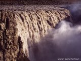Dettisfossen, najvodnatejší vodopád Európy...