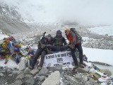 V base campe pod M. Everestom...