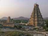 Karnátaka / Hampi - chrám Virupakša...
