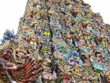 Madurai - chrám Mínakšíi s 50 metrovými gopurami....
