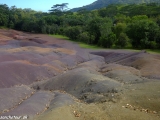 Sedem farieb zeme v Chamarel...