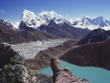 Pohľad z vrcholu Gokyo Peak...