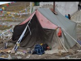 Siesta v sedle Gyatso La (5 248m)